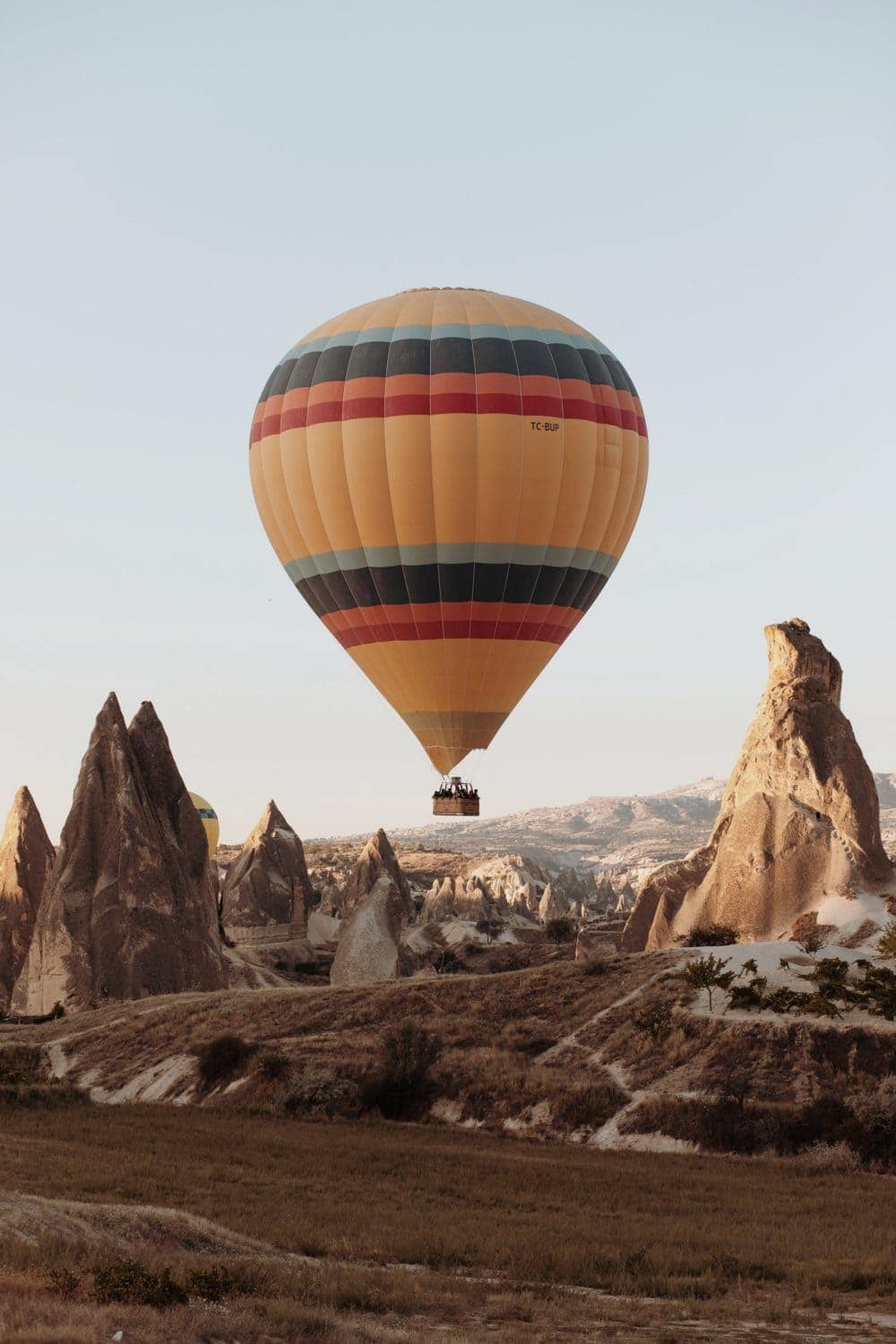 https://mindfulofthehome.com/wp-content/uploads/2020/12/hot-air-balloon-in-sky-1000x1500.jpg